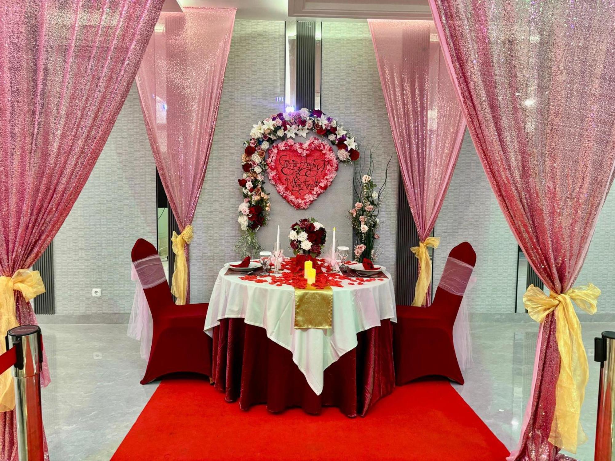 All Nite And Day Hotel Alam Sutera Serpong Ngoại thất bức ảnh